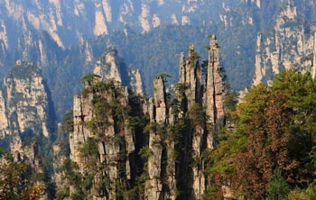 長沙出發(fā)到黃龍洞、張家界森林公園、天門山、鳳凰五日游