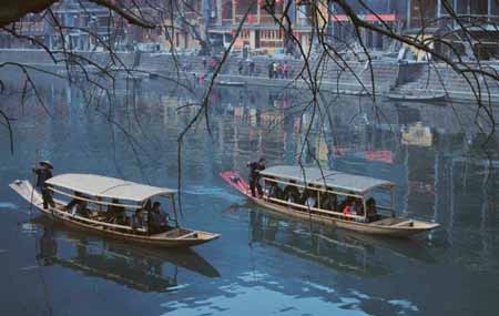 張家界森林公園、袁家界、天子山、大峽谷、玻璃橋、天門山、玻璃棧道、鳳凰古城三晚四日游